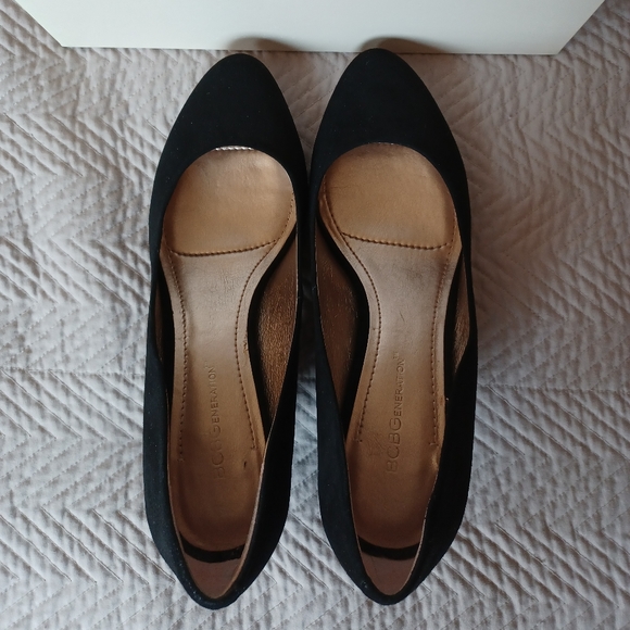 BCBGeneration | Classic Black Suede Heels | Size 8 - Picture 2 of 7